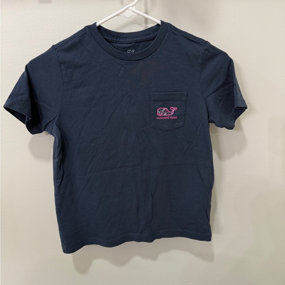Vineyard Vines Kids Tee in Navy with Pink Whale - Picture 2 of 3
